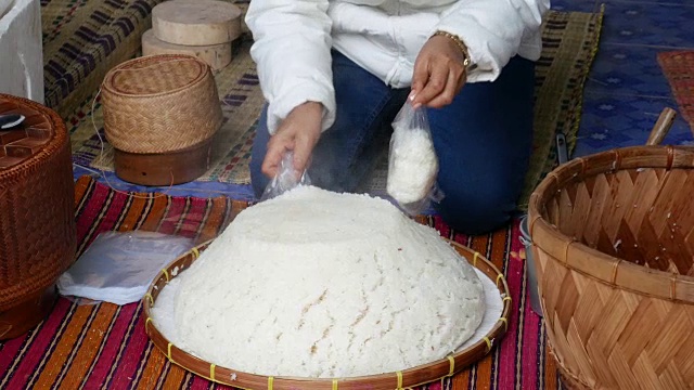 蒸糯米，亚洲风味食品视频素材