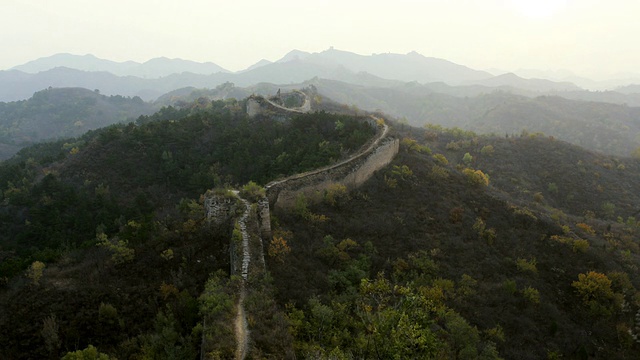 WS T/L views of Sun rising over Great Wall of China建口/北京，河北省，中国视频素材