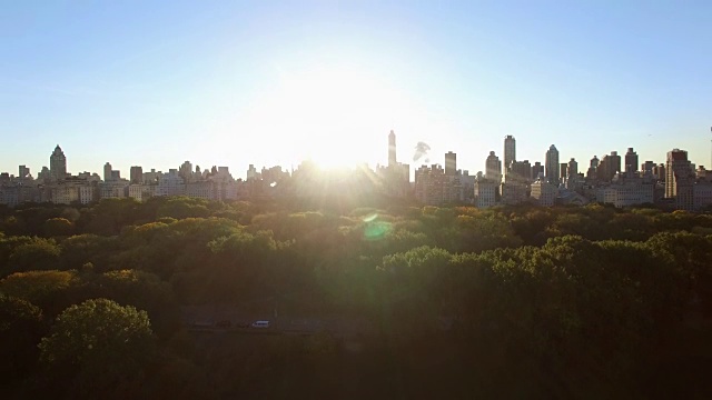 城市天际线的建立镜头。大都市城市视图视频素材