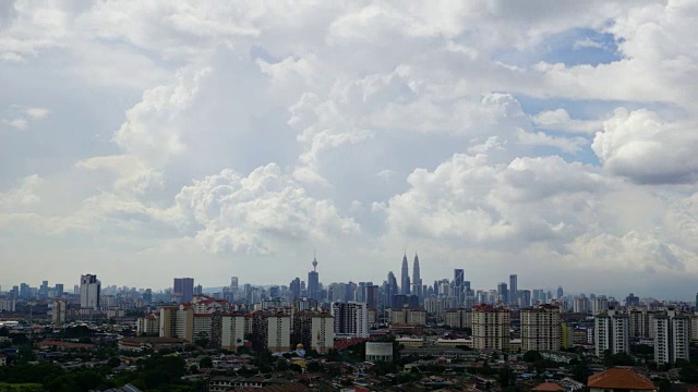 马来西亚吉隆坡上空移动云的时间间隔视频素材