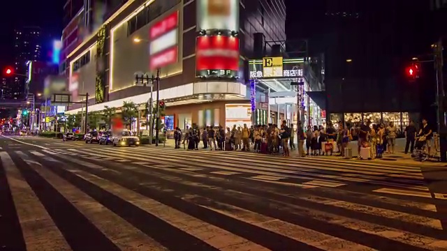 高清延时:拥挤的行人，日本大阪购物街。视频素材