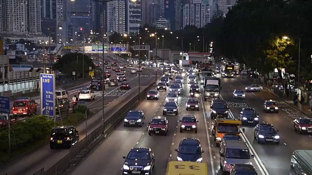 高清实时视频，香港城市夜景，穿梭交通视频素材