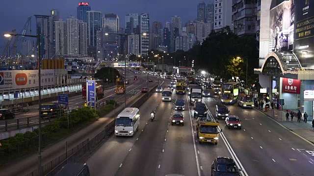 高清实时视频，香港城市夜景，穿梭交通视频素材