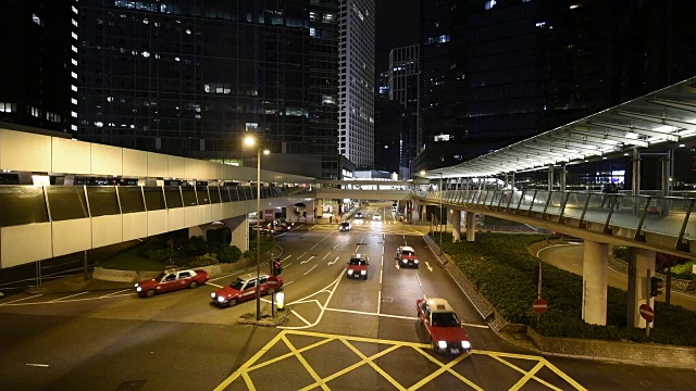 高清实时视频，香港城市夜景，穿梭交通视频素材