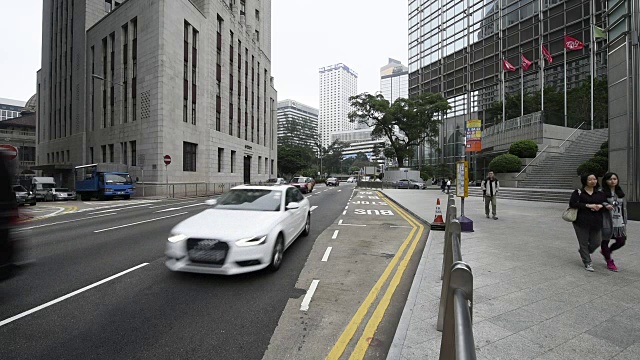 高清实时视频，香港城市景观，繁忙的交通穿梭交通视频素材