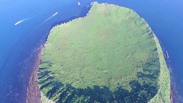 济州岛的SeongsanIlchulbong悬崖(联合国教科文组织世界遗产)视频素材