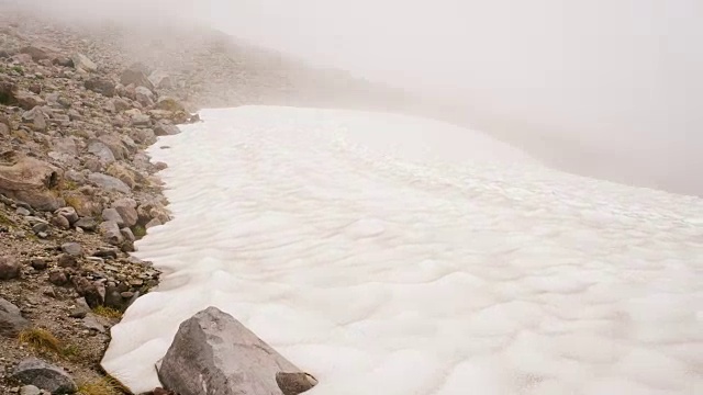 雷尼尔山攀登，旅行和延时穿越华盛顿视频素材