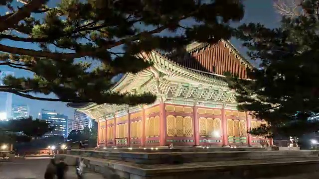 德sugung宫的正和泉(韩国珍宝819)夜景视频素材