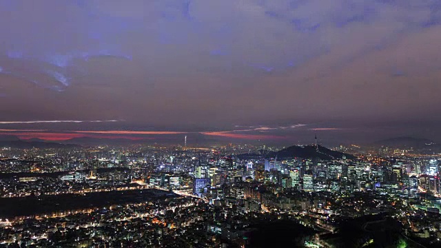 从英望三山看钟诺古地区的夜景视频素材