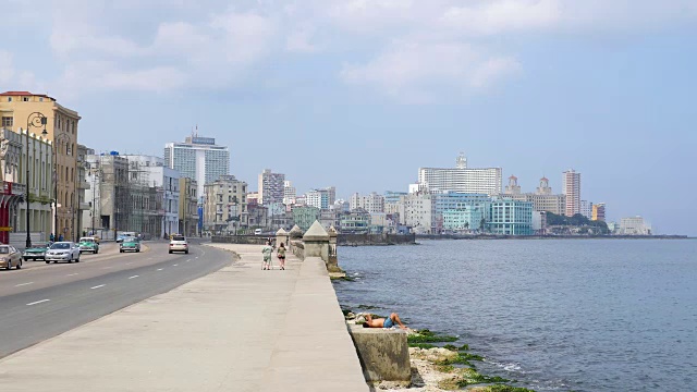 Malecon，哈瓦那，古巴视频素材