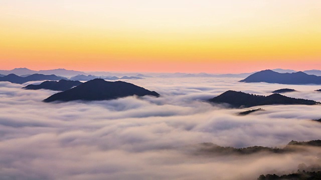 永安寺的云山日出视频素材