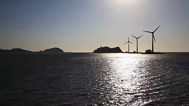 滩头港风电场，海景尽收眼底视频素材