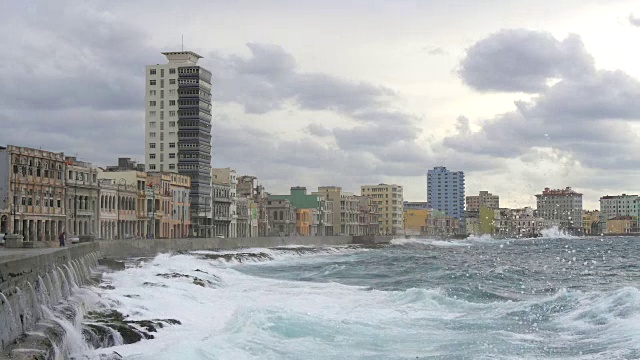 Malecon，哈瓦那，古巴视频素材