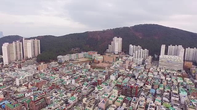 居住区城市景观与伊科园(旅游目的地)视频素材