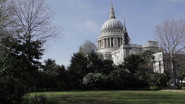 透过窗户的圣保罗大教堂，伦敦，英格兰，英国，欧洲视频素材