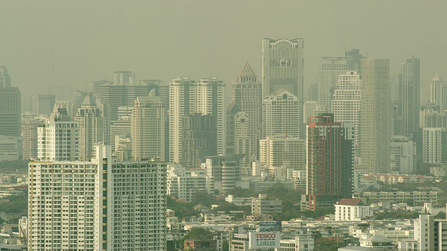 曼谷市中心(沙顿和西隆地区);从南到北，红色R3D 4K视频素材