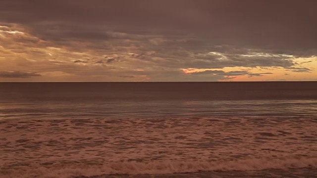 日落海滩场景，新巴亚尔塔，纳亚里特，巴亚尔塔港，墨西哥，北美视频素材