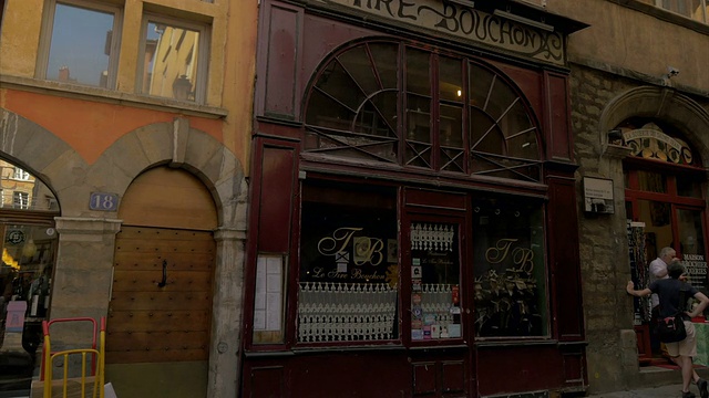 Le Tire Bouchon餐厅，Vieux Lyon，街景，商店，ZI视频素材