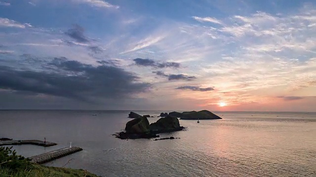 日落到夜晚的查格维多岛海景视频素材