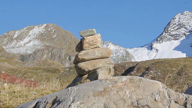 阿尔卑斯山徒步旅行视频素材