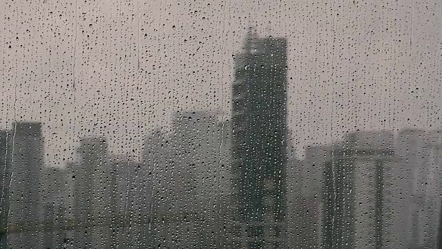 雨滴落在窗户上/ São圣保罗，巴西视频素材