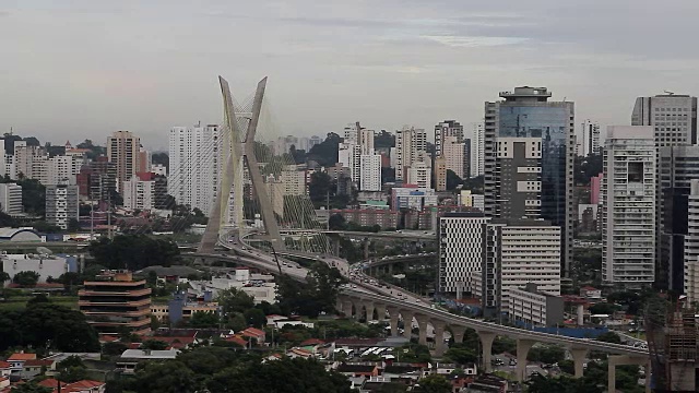 São圣保罗市和Estaiada桥/圣保罗，巴西视频素材