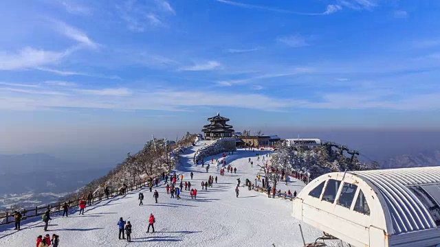 德雪山国家公园雪天峰帕乐亭休息区的雪景视频素材