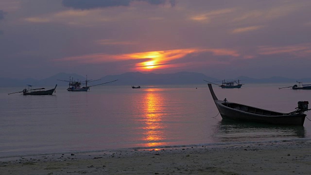 美丽的金色的夕阳。(4 k)视频素材