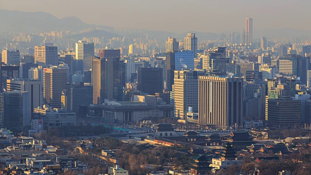 上午的首尔市景和京福宫视频素材