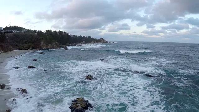 海景，冬季有海滩视频素材