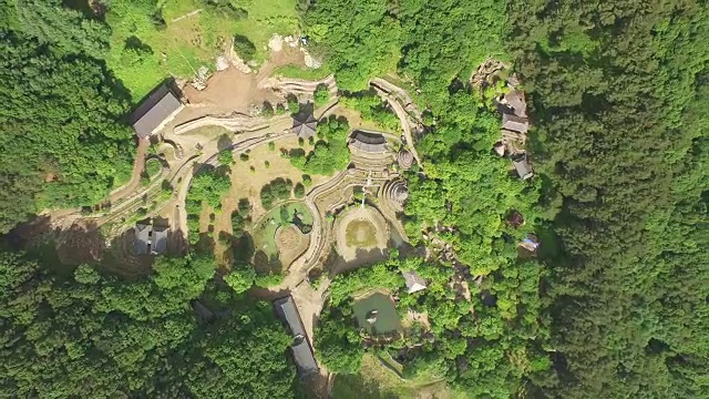 鸟瞰图三星宫(偏僻的小村庄，旅游目的地)在基里山国家公园视频素材