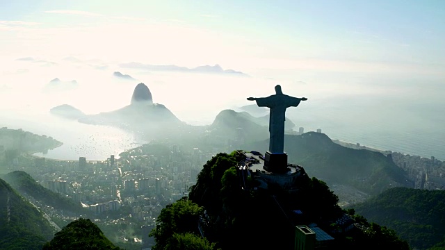 鸟瞰图的科尔科瓦多和瓜纳巴拉湾在里约热内卢de Janeiro，巴西视频素材