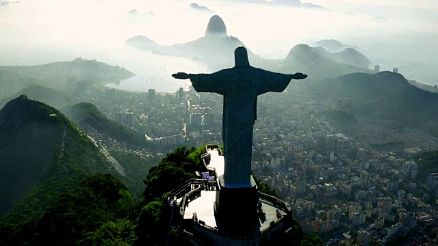 鸟瞰图的科尔科瓦多和瓜纳巴拉湾在里约热内卢de Janeiro，巴西视频素材