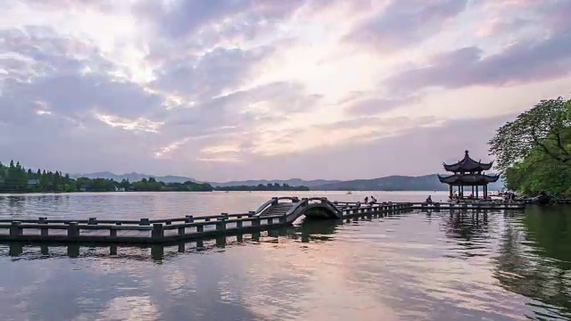 T/L WS西湖时间流逝的雷峰塔-杭州夜景视频素材