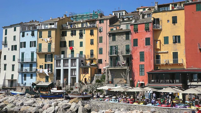 MS Shot of harbour，利古里亚海岸，地中海/ Portovenere，利古里亚，意大利视频素材