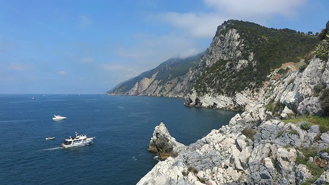 地中海利古里亚海岸/意大利利古里亚的维涅勒港视频素材