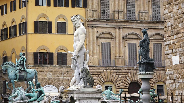 MS Shot of Piazza della Signoria /佛罗伦萨，托斯卡纳，意大利视频素材