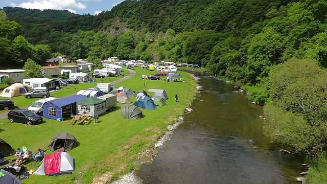 露营地的WS View at river sure/ Bourscheid, Diekirch，卢森堡视频素材