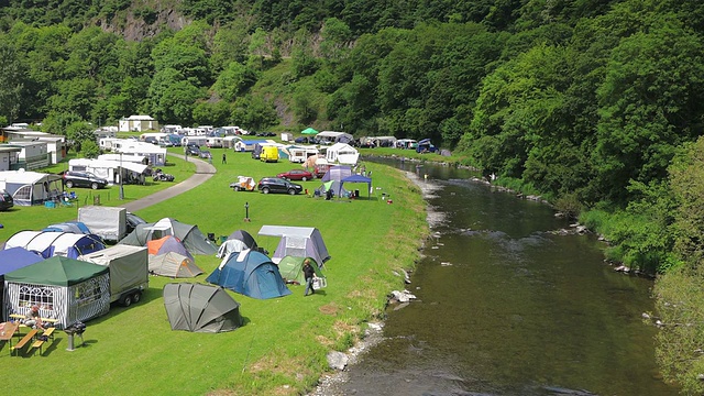 露营地的WS View at river sure/ Bourscheid, Diekirch，卢森堡视频素材