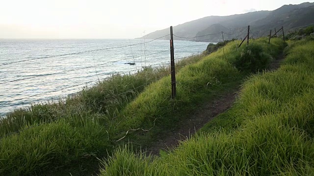 从大苏尔在太平洋海岸高速公路上的风景。视频素材