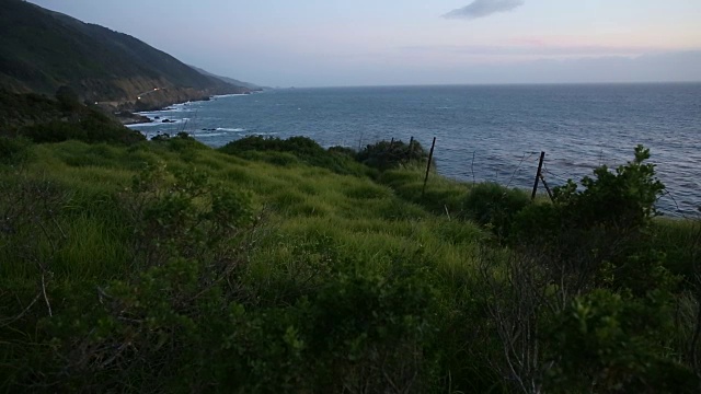 从大苏尔在太平洋海岸高速公路上的风景。视频素材