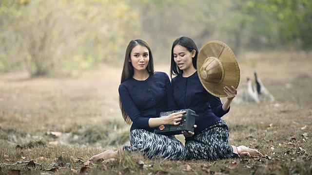 两个泰国女孩视频下载