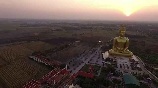 泰国大佛鸟瞰图。视频素材