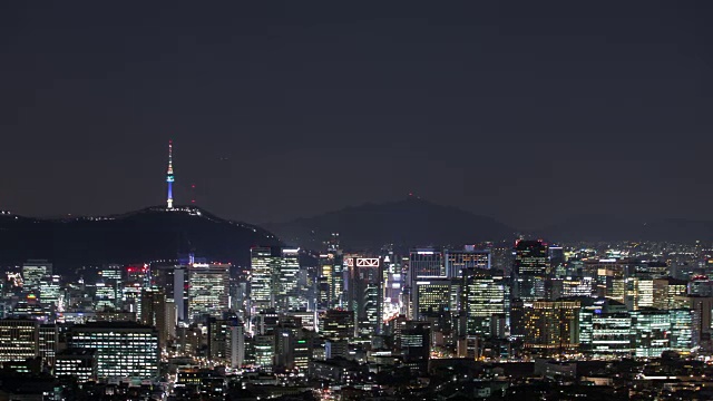 夜景N汉城塔(汉城地标)视频素材