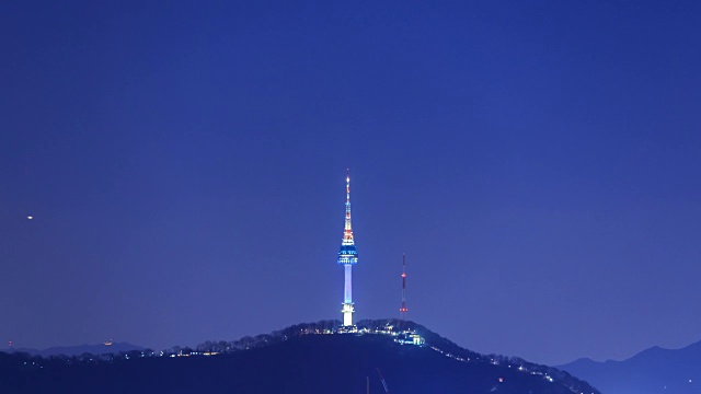 N汉城塔之夜(汉城地标)视频素材