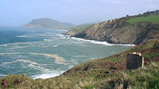 西班牙比斯卡亚悬崖上美丽的海景全景。视频素材