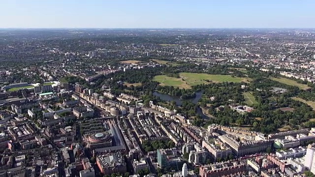 航拍Marylebone车站，Marylebone和摄政公园，远观Lord 's Cricket Ground和北伦敦视频素材