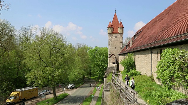 Rothenburg ob der Tauber，西墙步道，以及背景中的斯托伯莱因塔视频素材