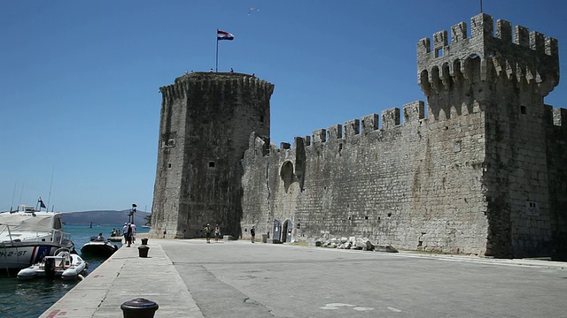 Trogir, Kamerlengo城堡，由Marin Radoj于15世纪建造，外景视频素材