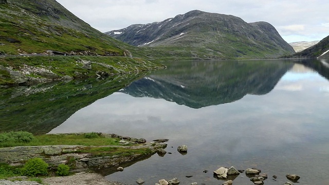 Djupvatnet湖，湖的景色视频素材